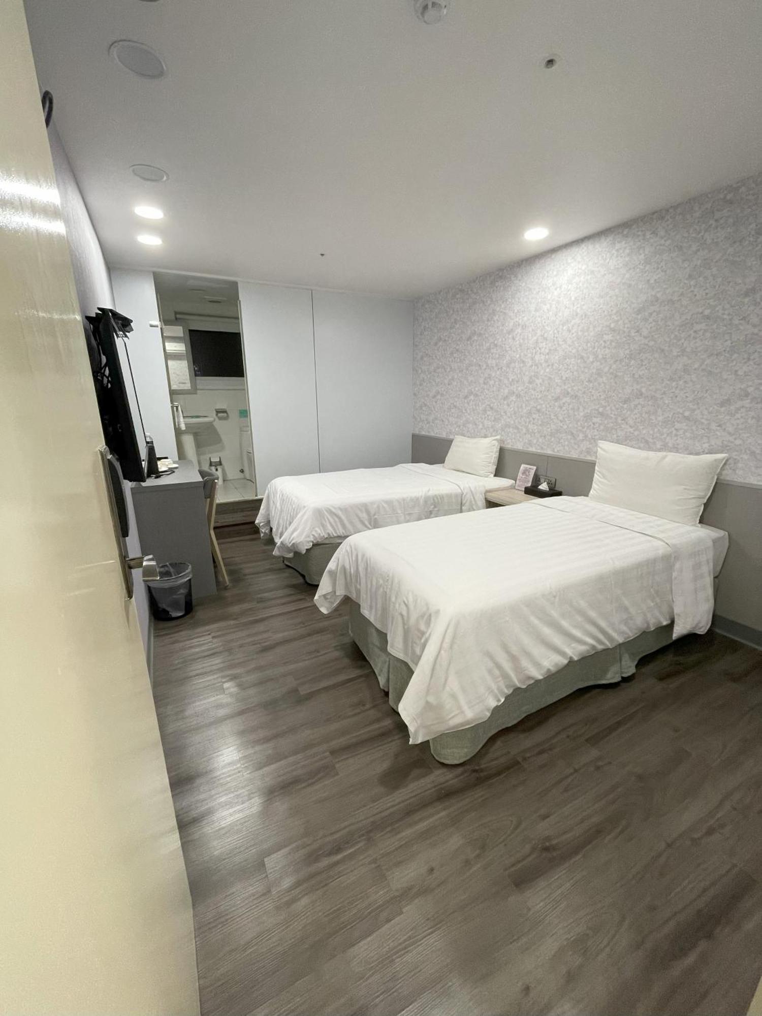 歐法行旅 O Fun Hotel Тайпей Екстериор снимка