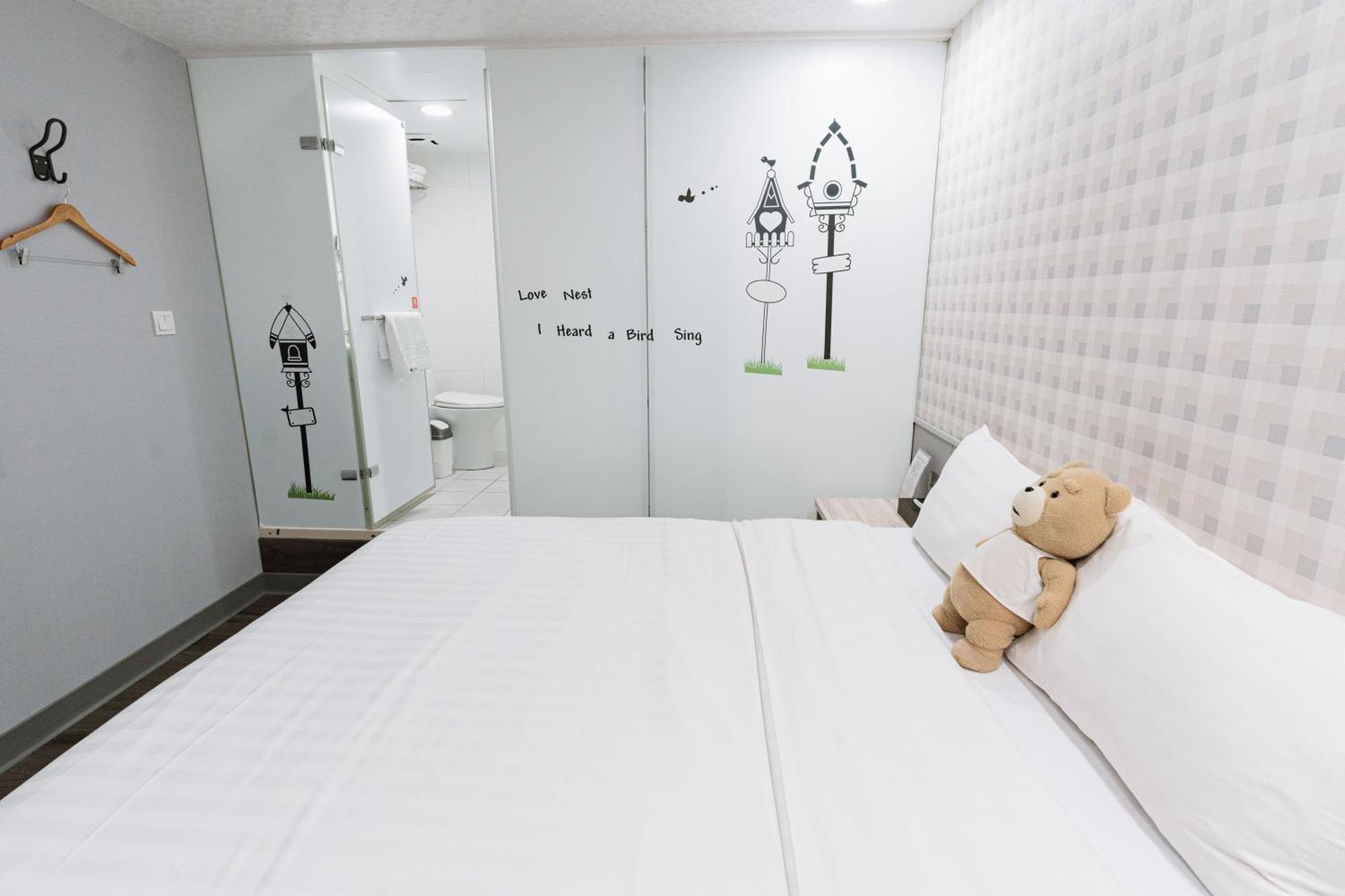 歐法行旅 O Fun Hotel Тайпей Екстериор снимка