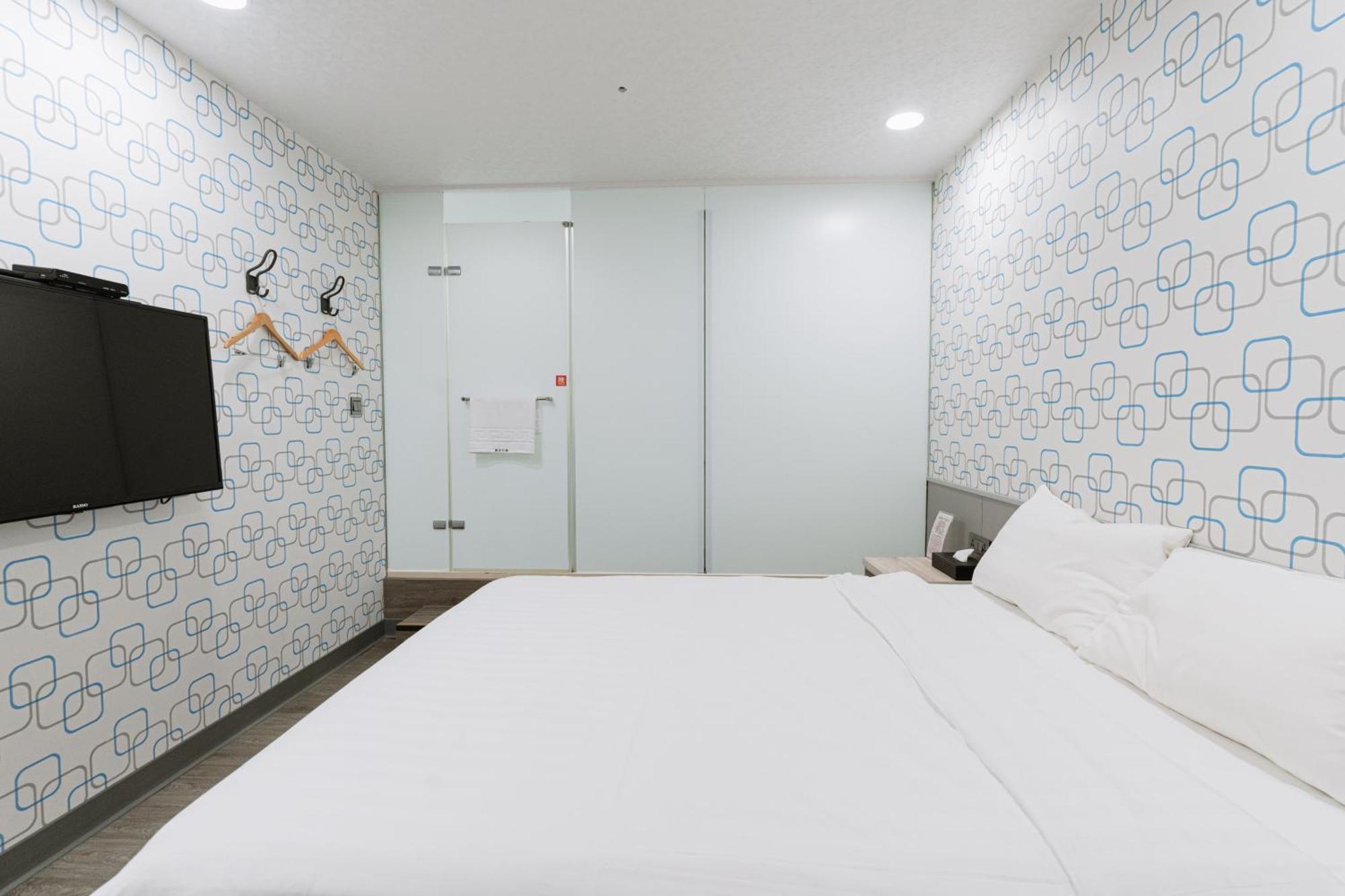 歐法行旅 O Fun Hotel Тайпей Екстериор снимка